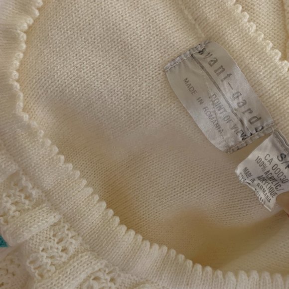 Lightweight Crochet Rosette Sweater Tee - Picture 4 of 8